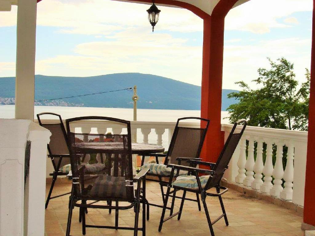 Villa Lastva Apartments ティヴァト 部屋 写真