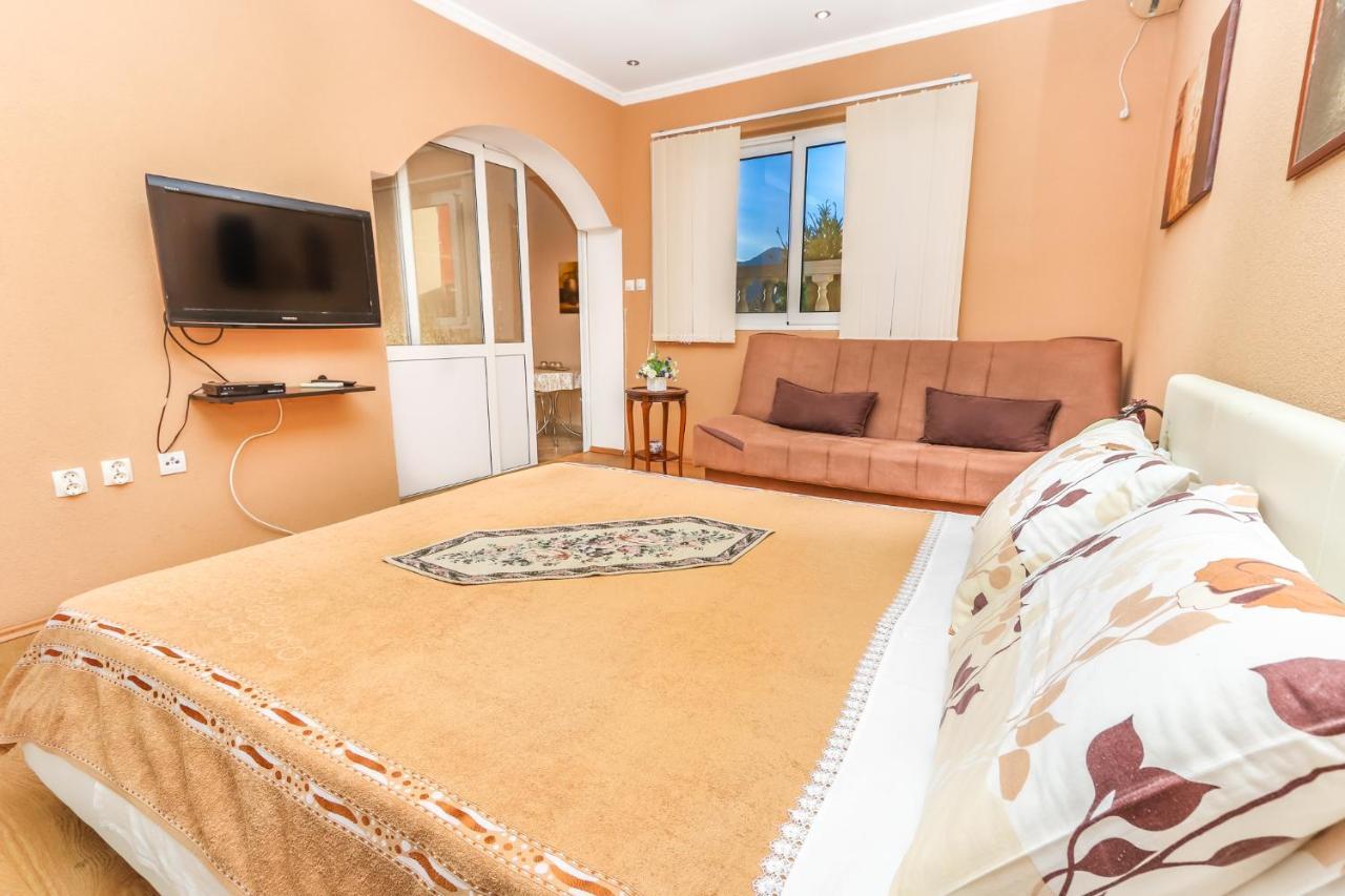 Villa Lastva Apartments ティヴァト エクステリア 写真