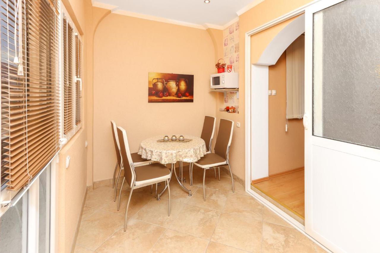 Villa Lastva Apartments ティヴァト エクステリア 写真