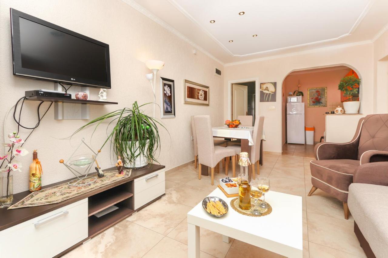 Villa Lastva Apartments ティヴァト エクステリア 写真