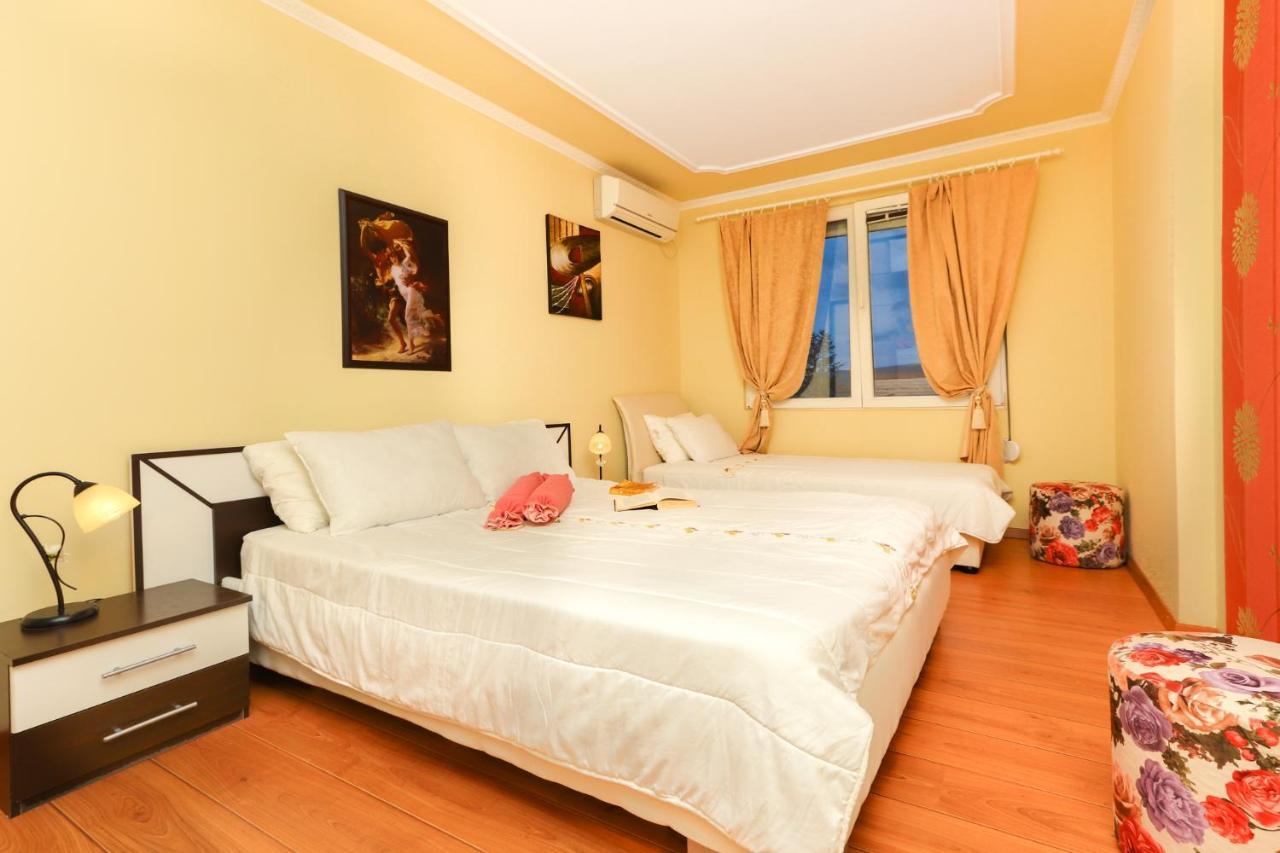 Villa Lastva Apartments ティヴァト エクステリア 写真