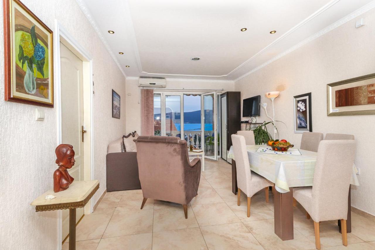 Villa Lastva Apartments ティヴァト エクステリア 写真