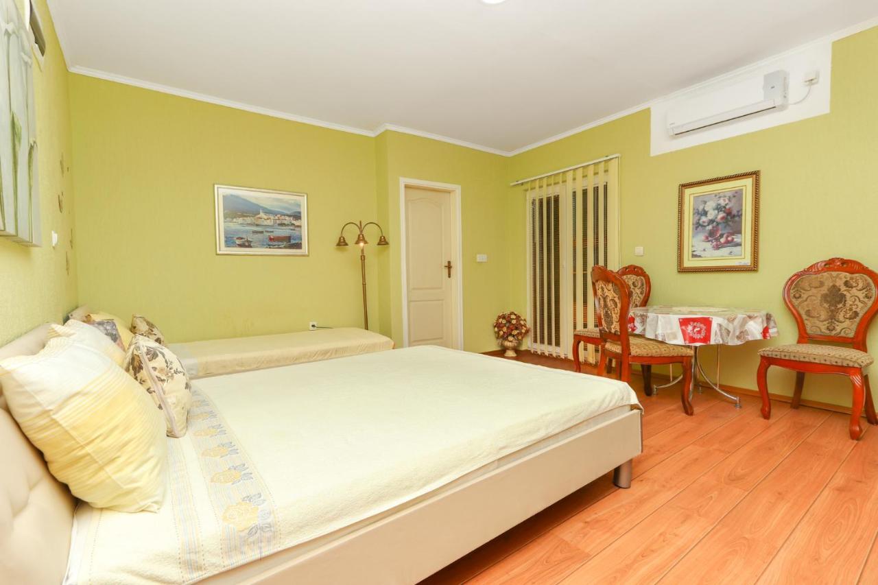 Villa Lastva Apartments ティヴァト エクステリア 写真
