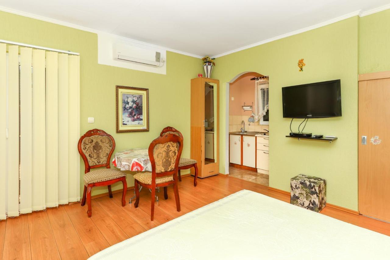 Villa Lastva Apartments ティヴァト エクステリア 写真